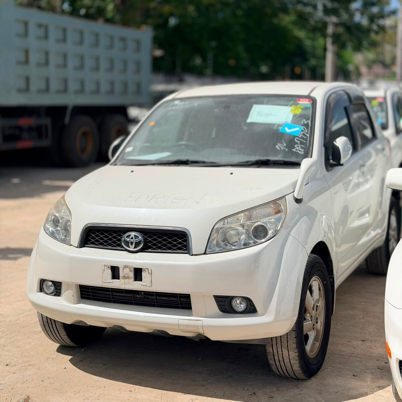 TOYOTA RUSH thumbnail 2